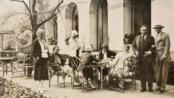 Guests on the terrace at Winterthur, 1935