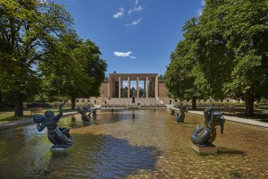 Triton Pools. Bronze tritons and fishes by Swedish sculptor Carl Milles lead toward the Cranbrook Academy of Art Library and Museum, completed in 1942. Photography by James Haefner, Courtesy Cranbrook Center for Collections and Research. Triton Pools